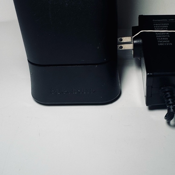 Spectrum SAC2V1K WiFi Router Wireless Internet Router With Power Adapter - Picture 2 of 7